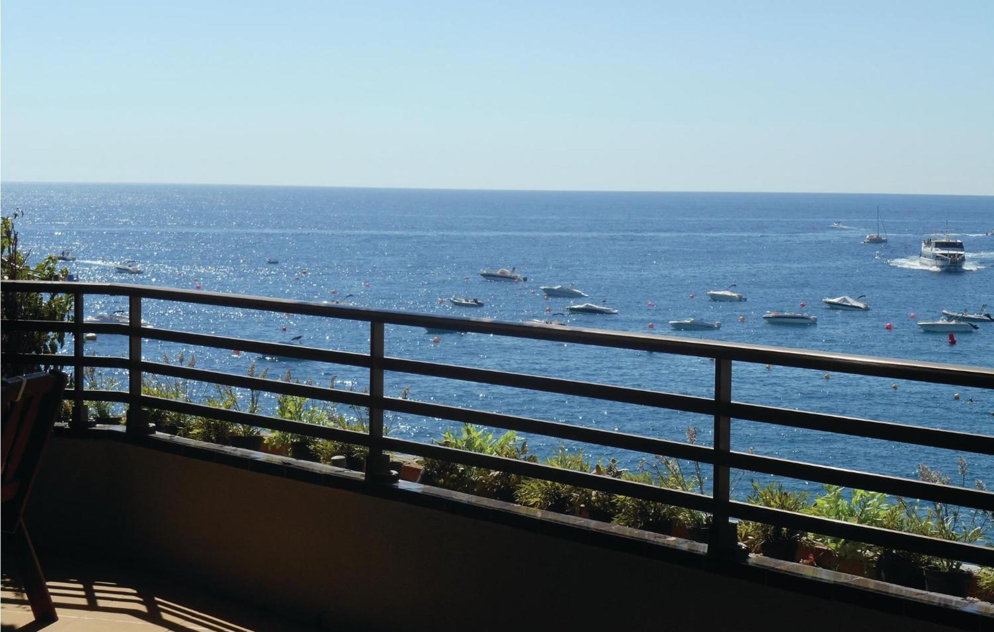 3 Bedroom Gorgeous Apartment In Tossa De Mar Exterior photo